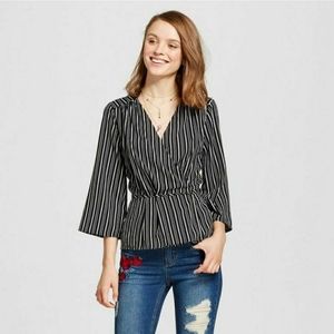 Xhilaration stripes tie blouse